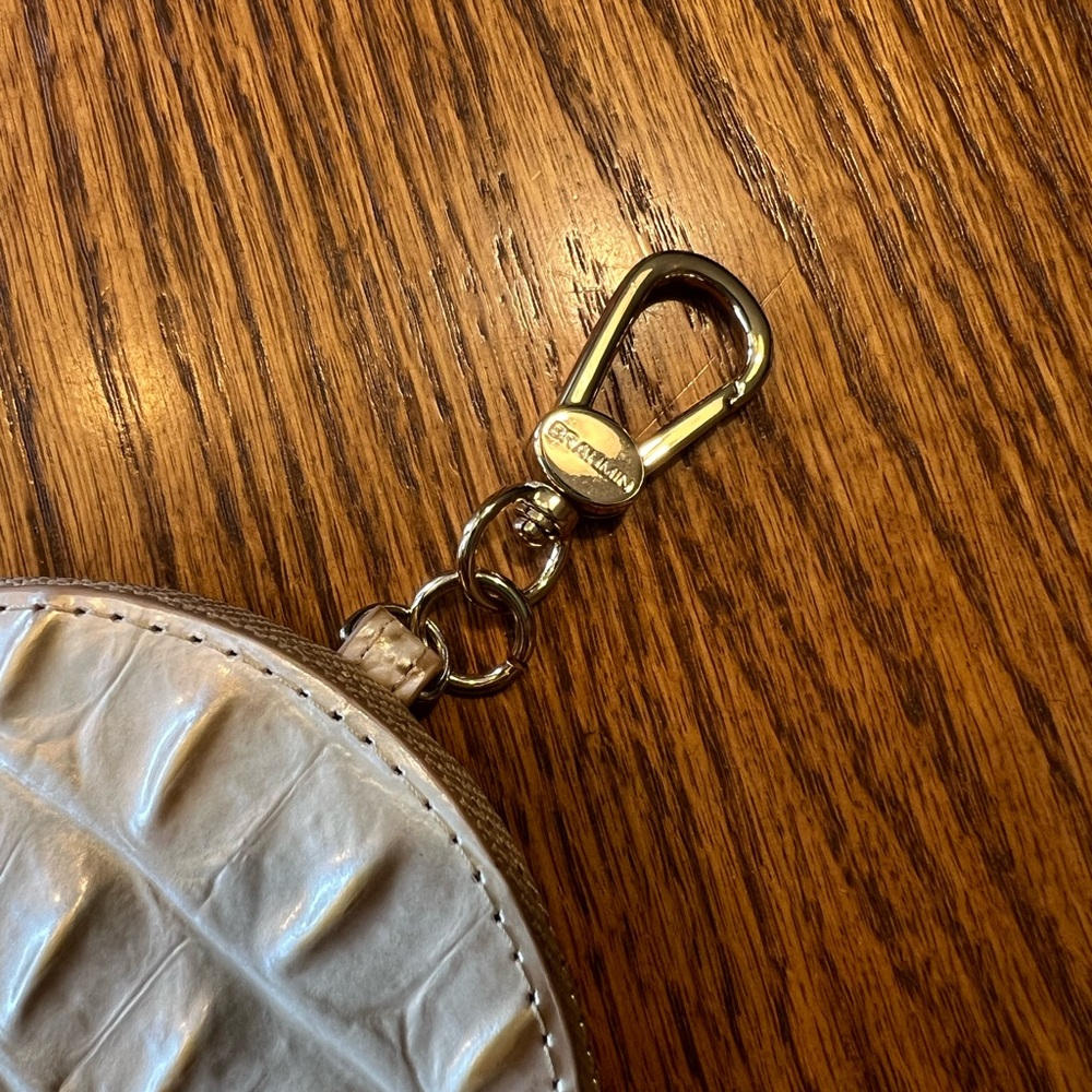 NWT Brahmin Contour Melbourne Croc-Embossed Circle Coin Purse / gold hardware - Picture 3 of 4